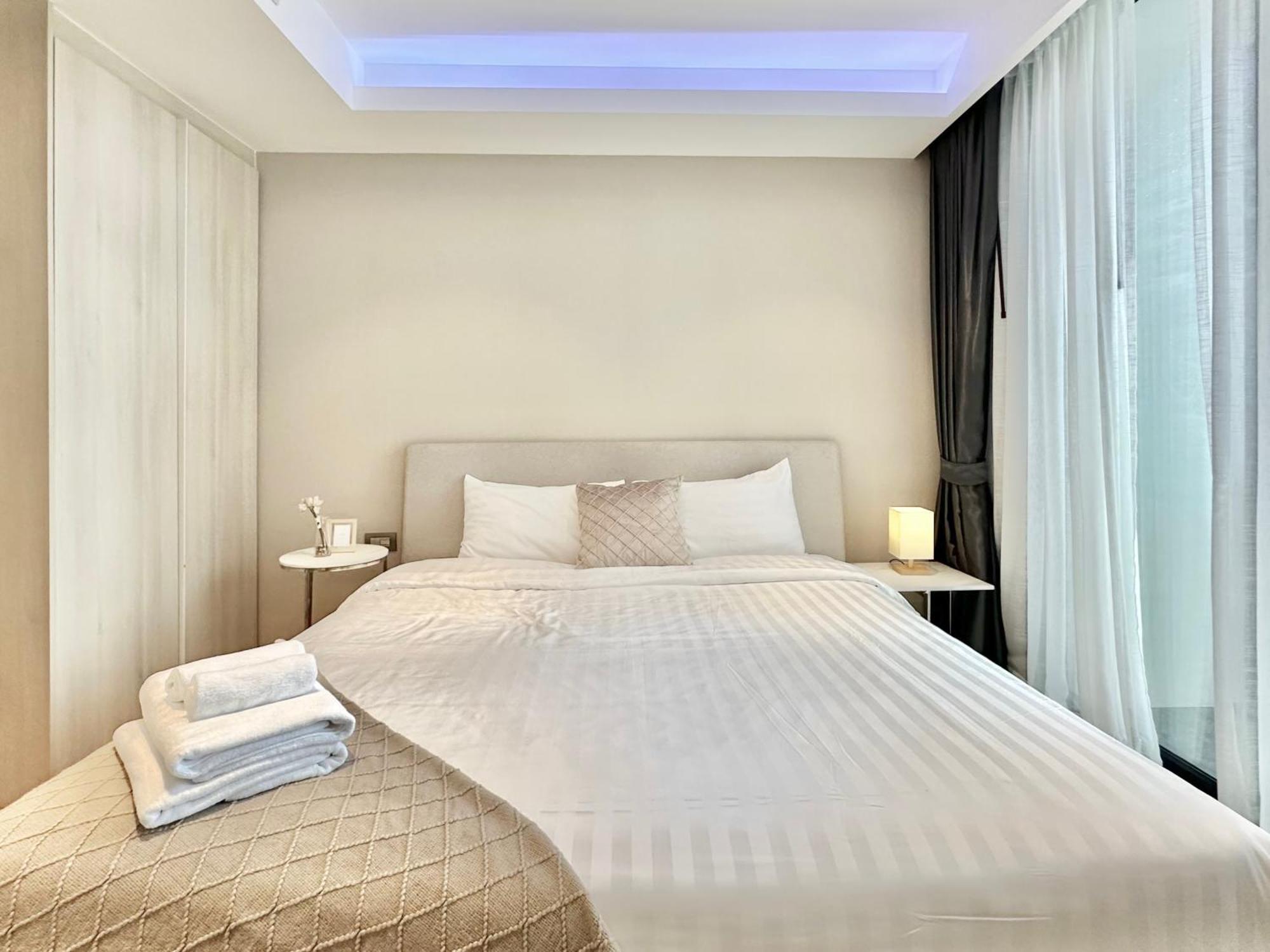 Sukhumvit 11#luxury#pool#gym#bts Nana&mrt Sukhumvit#1br#max4ppl דירה בנגקוק