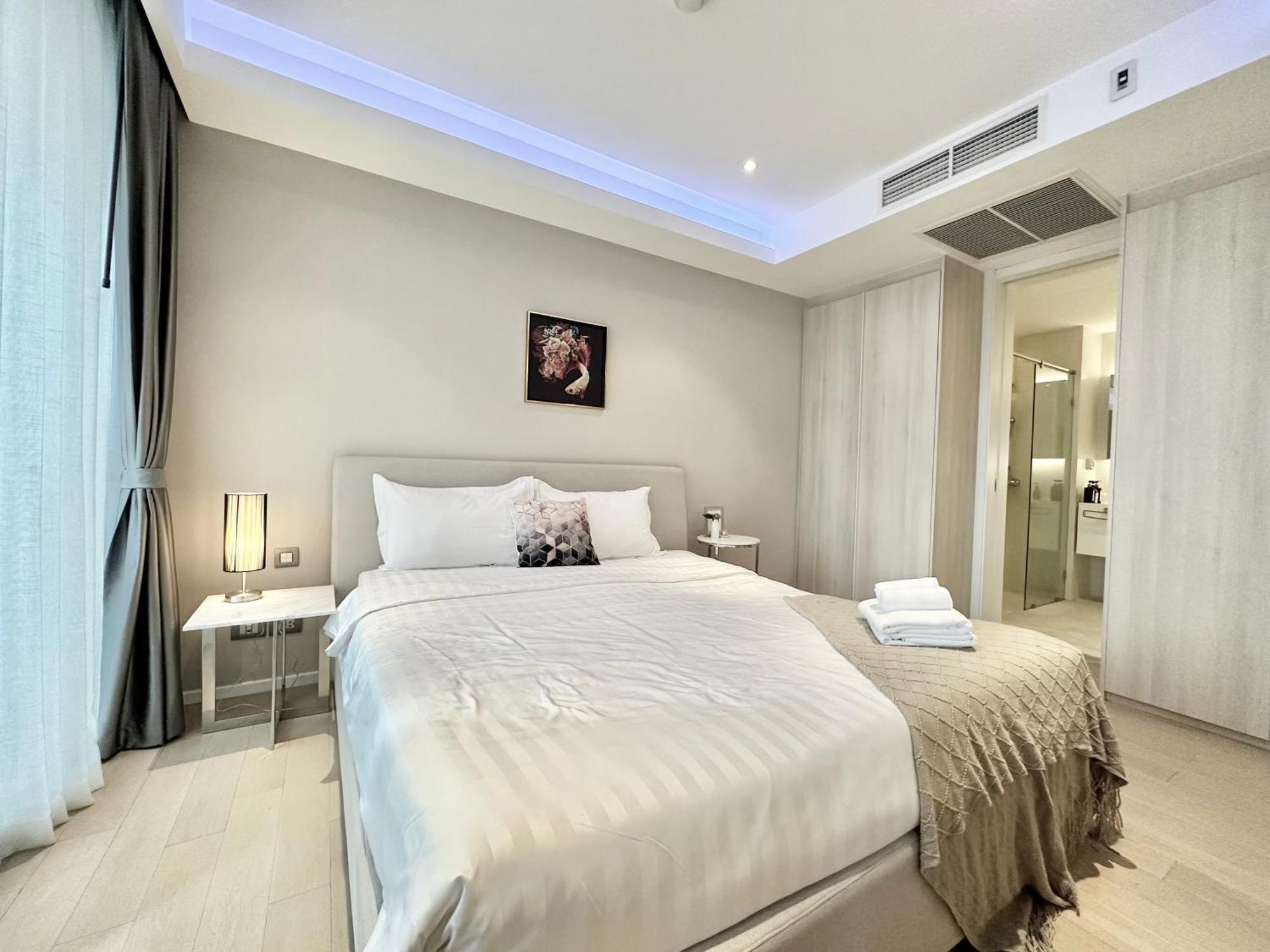 Sukhumvit 11#luxury#pool#gym#bts Nana&mrt Sukhumvit#1br#max4ppl דירה בנגקוק