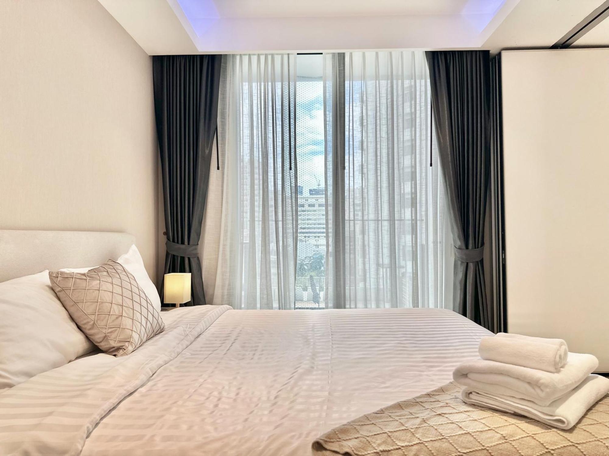 Sukhumvit 11#luxury#pool#gym#bts Nana&mrt Sukhumvit#1br#max4ppl דירה בנגקוק